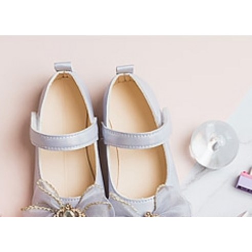 편안함과 스타일을 모두 갖춘 사랑스러운 여아용 플랫슈즈