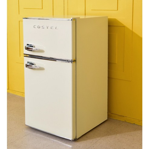 레트로 매력과 실용성을 결합한 소형 냉장고