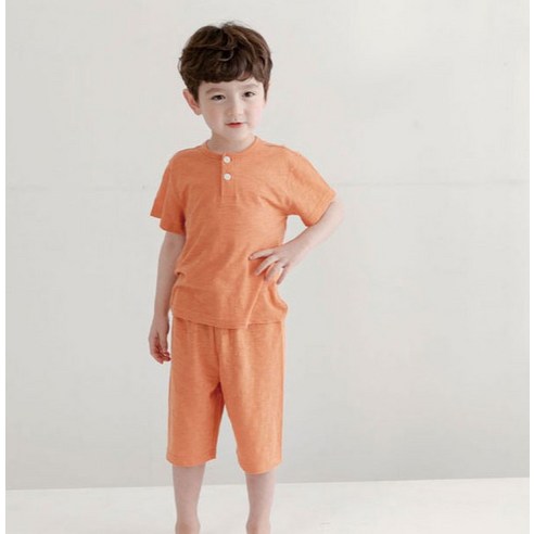 상큼한 디자인과 시원한 착용감으로 아이에게 꿀잠을 선물하는 올라베이비 쥬시 5부 잠옷