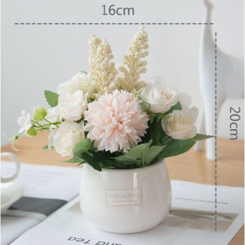 집에 화려한 색감과 자연의 아름다움을 가져오는 매혹적인 수국 화분