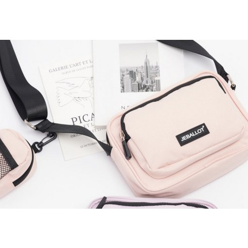 합리적인 가격과 완벽한 디자인의 조화: 쥬벨로 아미고 크로스백