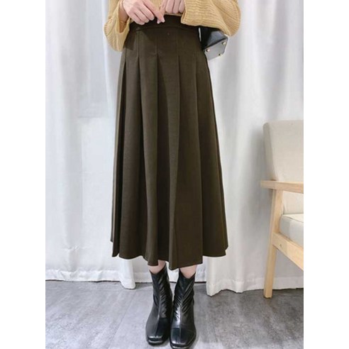 여성의 우아한 매력을 뽐내는 롱스커트