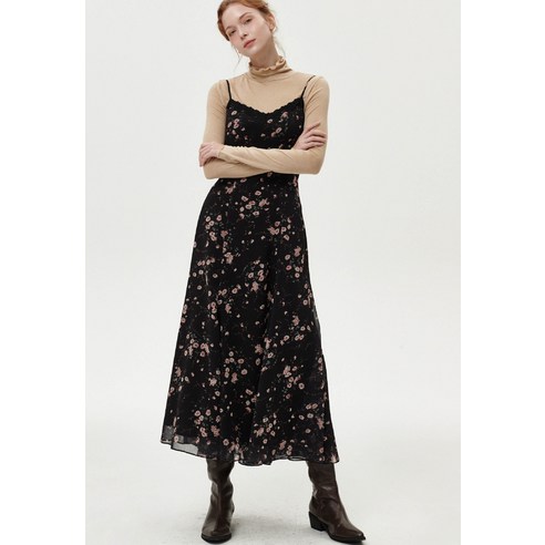 오앨 FLOWER LACE SLIP DRESS는 멋스러운 디자인과 편안한 착용감으로 인기 있는 상품입니다.