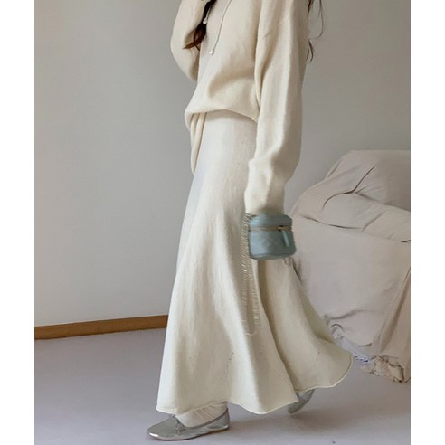 세련된 스타일과 편안함을 동시에 즐기는 페이퍼먼츠 투피스 세트