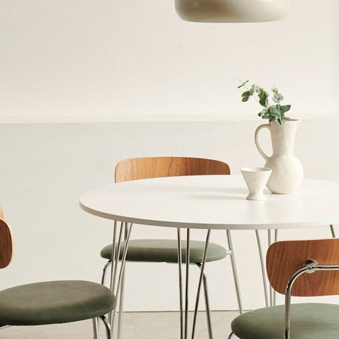 미드센츄리몰 조지아 원형 테이블로 완성하는 시간을 초월하는 아름다움