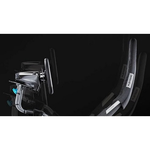 몰입의 경계를 허물고 게임 경험을 극대화하는 플레이시트 Challenge X - Logitech G Edition