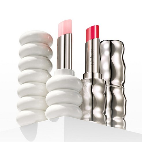 설화수 윤조립밤으로 건조하고 칙칙한 입술에 생기를 불어넣으세요!