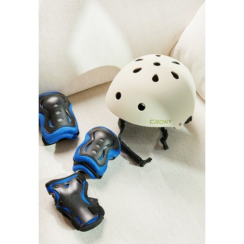 안전하고 편안한 라이딩을 위한 크로니 보드 헬멧 CR1