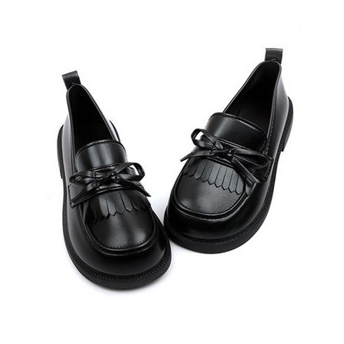 사랑스러움과 편안함을 겸비한 완벽한 아동용 스쿨리본 구두
