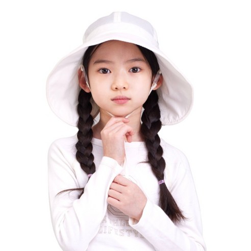 아이의 여름, 햇살 속 안전과 편안함을 책임지는 썬글레이드 UV 보닛햇