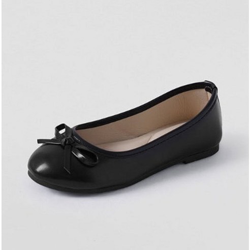 사랑스러운 디자인과 편안한 착화감의 완벽 조화: 착한구두 쥴리 리본 플랫