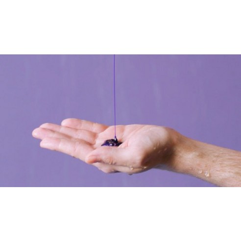 수분과 영양을 동시에 제공하는 샴푸