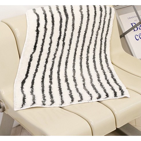 스타일리시한 공간을 완성하는 포시엘라 발매트