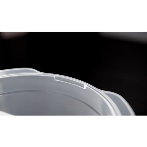 편리하고 내구성 있는 이지앤프리 냉동 국 보관용기로 냉장고를 정돈하고 식재료의 신선도를 유지하세요.