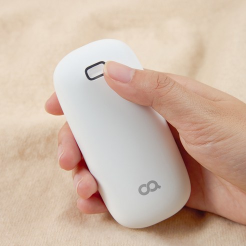 오아 쏙핸디난로 미니 USB 충전식 휴대용 손난로 보조배터리는 휴대성이 뛰어나며 USB 충전식으로 편리한 사용이 가능합니다.