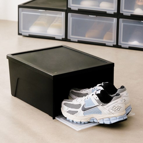 효율적인 공간 활용으로 깔끔한 신발 정리