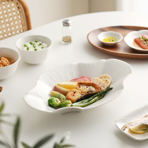 윤도자기 순백 오발 메인 플레이트