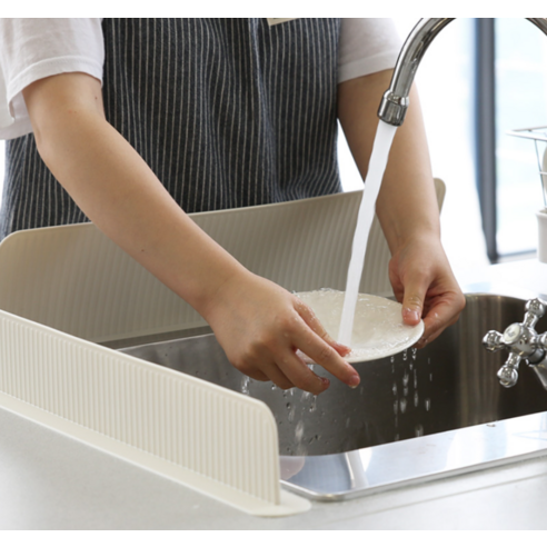 주방에 감성을 더하는 실리콘 씽크대 물막이