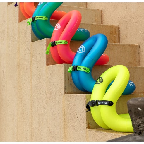 안전하게, 스타일리시하게, 자유롭게! 아티나 부력보조복 넥베스트 50으로 완벽한 물놀이를!