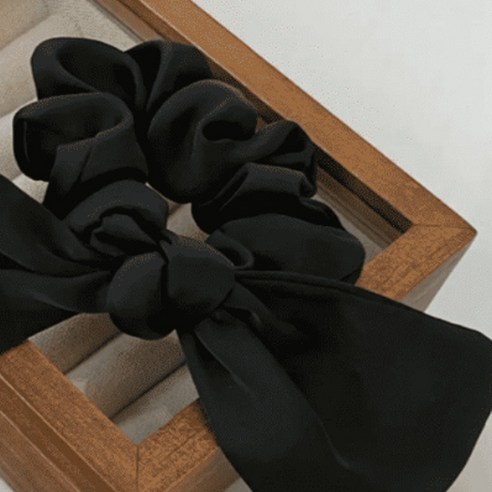 스타일 완성의 화룡점정, 씨오브비 새틴 곱창밴드 리본 머리끈