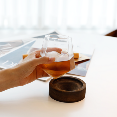 우아함과 편리함을 겸비한 착한살림 크리스탈 언더락잔