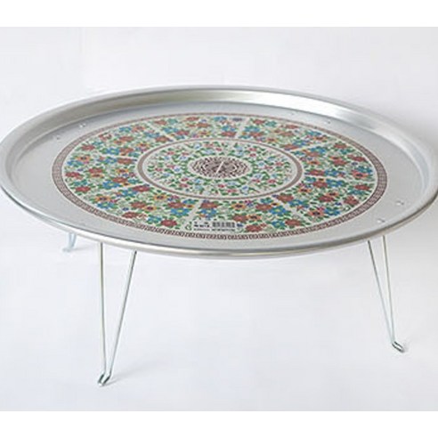 좁은 공간, 넓은 행복! 빈티지 감성 접이식 밥상으로 공간 활용과 감성을 동시에 잡으세요.