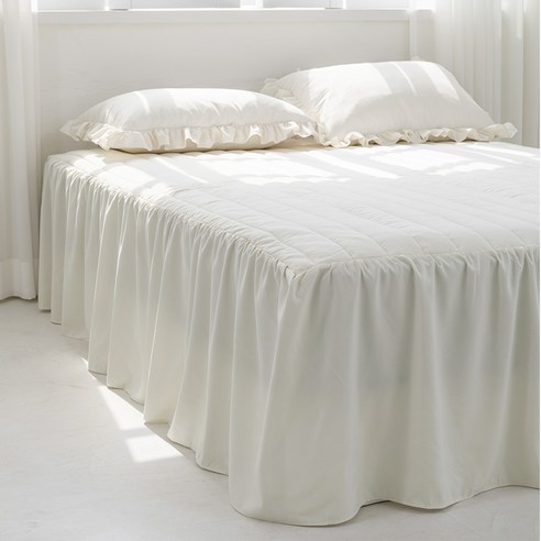 린 마이크로 침대 스커트로 완성하는 아늑하고 쾌적한 침실