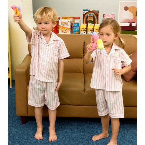 온 가족 꿀잠 보장! 도씨 실크핏 패밀리 잠옷으로 행복한 밤을 선물하세요.