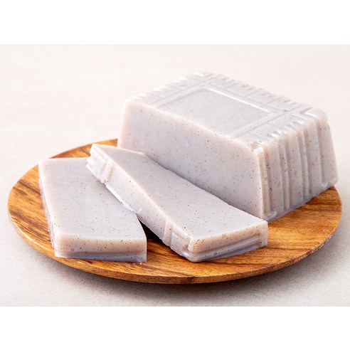 탱글함에 반하고, 건강에 놀라는 메밀묵