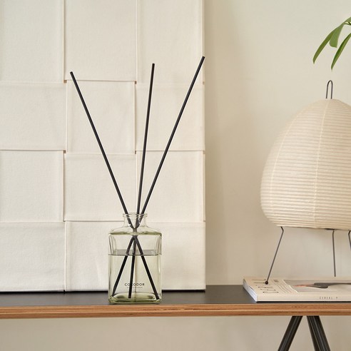 감각적인 피난처를 위한 고급스럽고 향기로운 홈 디퓨저