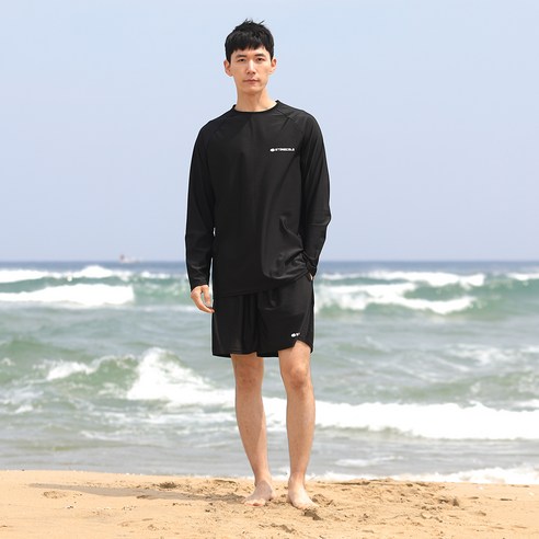 뜨거운 여름, 시원하게 스타일까지 책임지는 래쉬가드 선택법! 남성레쉬가드