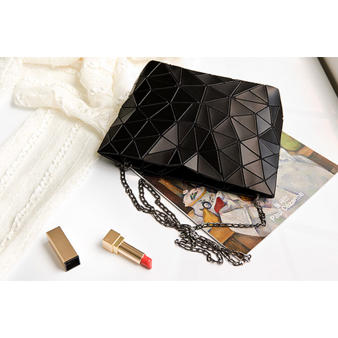 Mini Cross Bag Mini Bag Clutch Bag Chain Bag Bag Shoulder Bag Cross Bag Prism Bag Cube Bag 女包