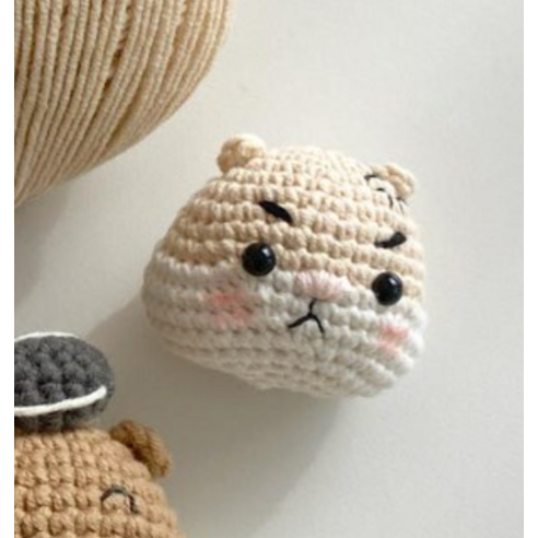 포근한 위로 한 코, 쎄비 로미오 뜨개실