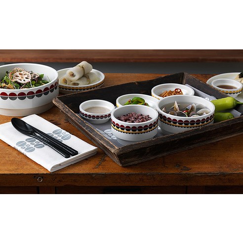 햇살 담은 레트로 감성, 품격있는 식탁을 완성하는 휘슬러 밥공기