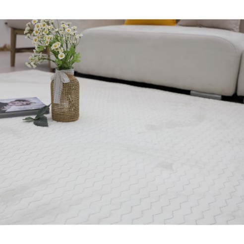 포근함과 스타일을 동시에, 리빙플러스 극세사 플로우 카페트