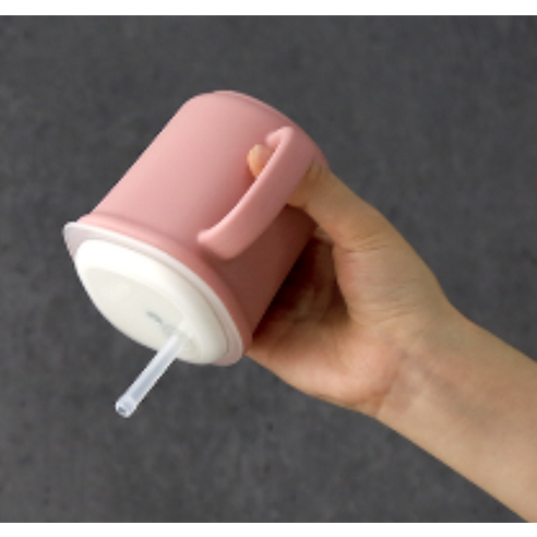 에디슨 스스로 실리콘 양손 빨대컵: 안전하고 건강한 우리 아이 첫 빨대컵