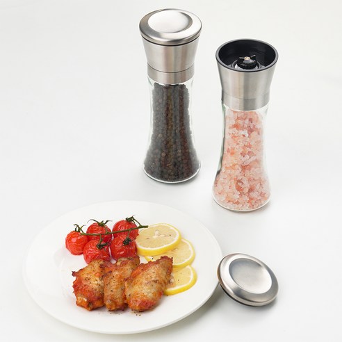 견고함과 섬세함으로 주방을 빛내는 코멧 키친 소금 후추 그라인더