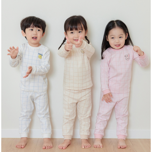 포근함과 스타일을 모두 갖춘 완벽한 아동용 실내복
