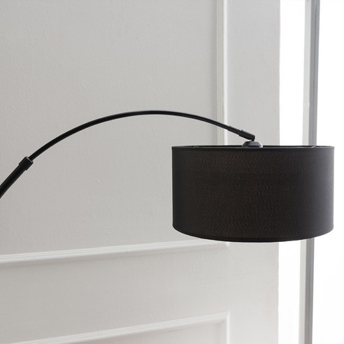 모던 인테리어의 필수 아이템