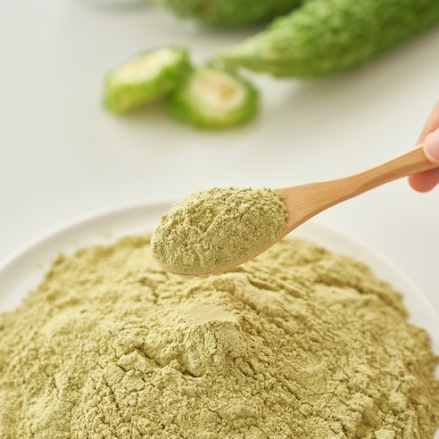 쓴 맛 걱정 없이 즐기는 건강, 유기농 여주 분말로 시작하세요.