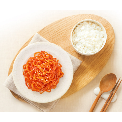 촉촉한 매콤달콤, 밥 한 공기 순삭시키는 본죽 진미채볶음