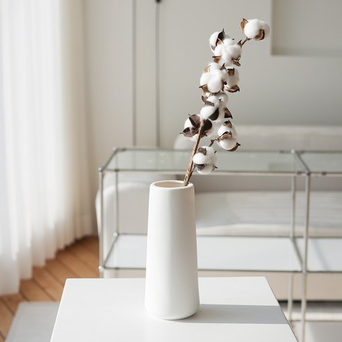 세련되고 기능적인 하루의공간 모던 도자기 화병