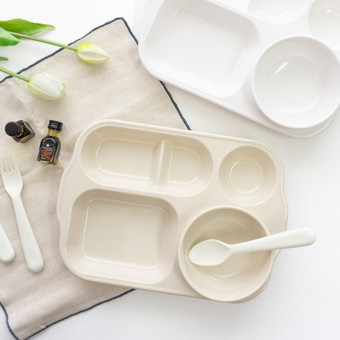 즐거운 식사 경험을 위한 로야 805 유아식판 세트