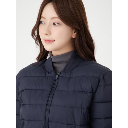 베이스알파에센셜 라이트 패딩 봄버 자켓 - 스타일과 편안함을 동시에