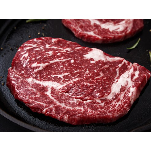 오늘 저녁, 잃어버린 미식의 행복을 숙성 꽃등심으로 되찾아보세요.