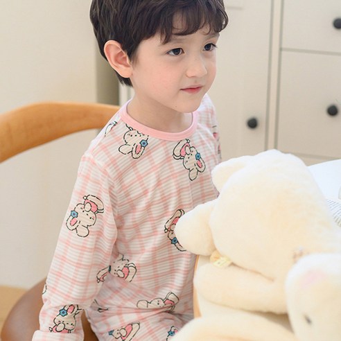 가을날의 사랑스러움을 담다: 보누맘 아동용 9부 자가드 상하의 세트 유아간절기내복