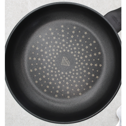 맛있고 건강한 요리를 만들기 위한 필수품, 키친웰 셰프요리 다이아몬드 프라이팬