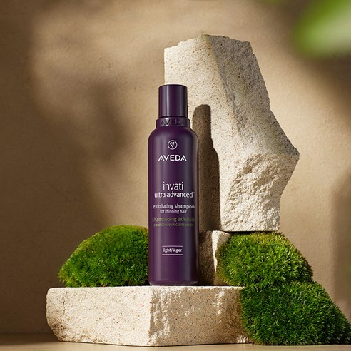 두피를 깨우는 섬세한 시작, 아베다 인바티 울트라 어드밴스드 엑스폴리에이팅 샴푸 라이트