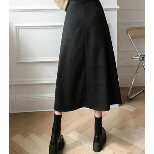 실루엣이 날씬해 보이는 여성스러운 겨울 모직 A라인 플레어 롱 스커트