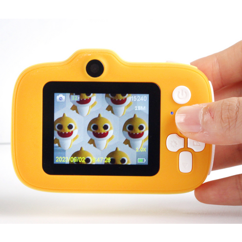 아이의 상상력을 담는 특별한 선물, 아카라치 핑크퐁 아기상어 키즈 카메라